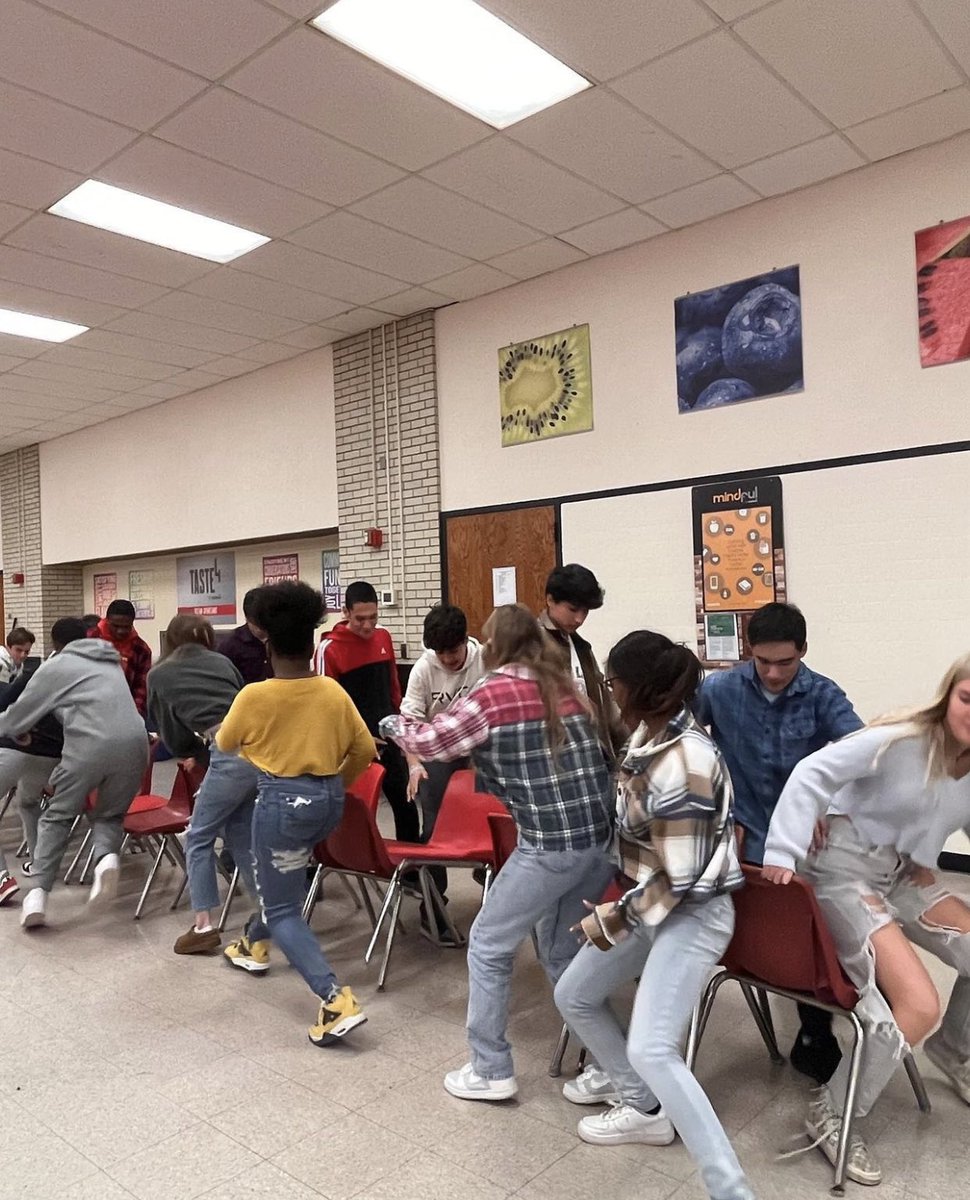 OceanDeca's tweet image. We’ll worry about the Christmas tree later. DECAgiving was all about the poul-tree 🦃🦃🦃 From the pie eating contest to the musical chairs, a very grateful spirit was shared all thouroughout those who attended!