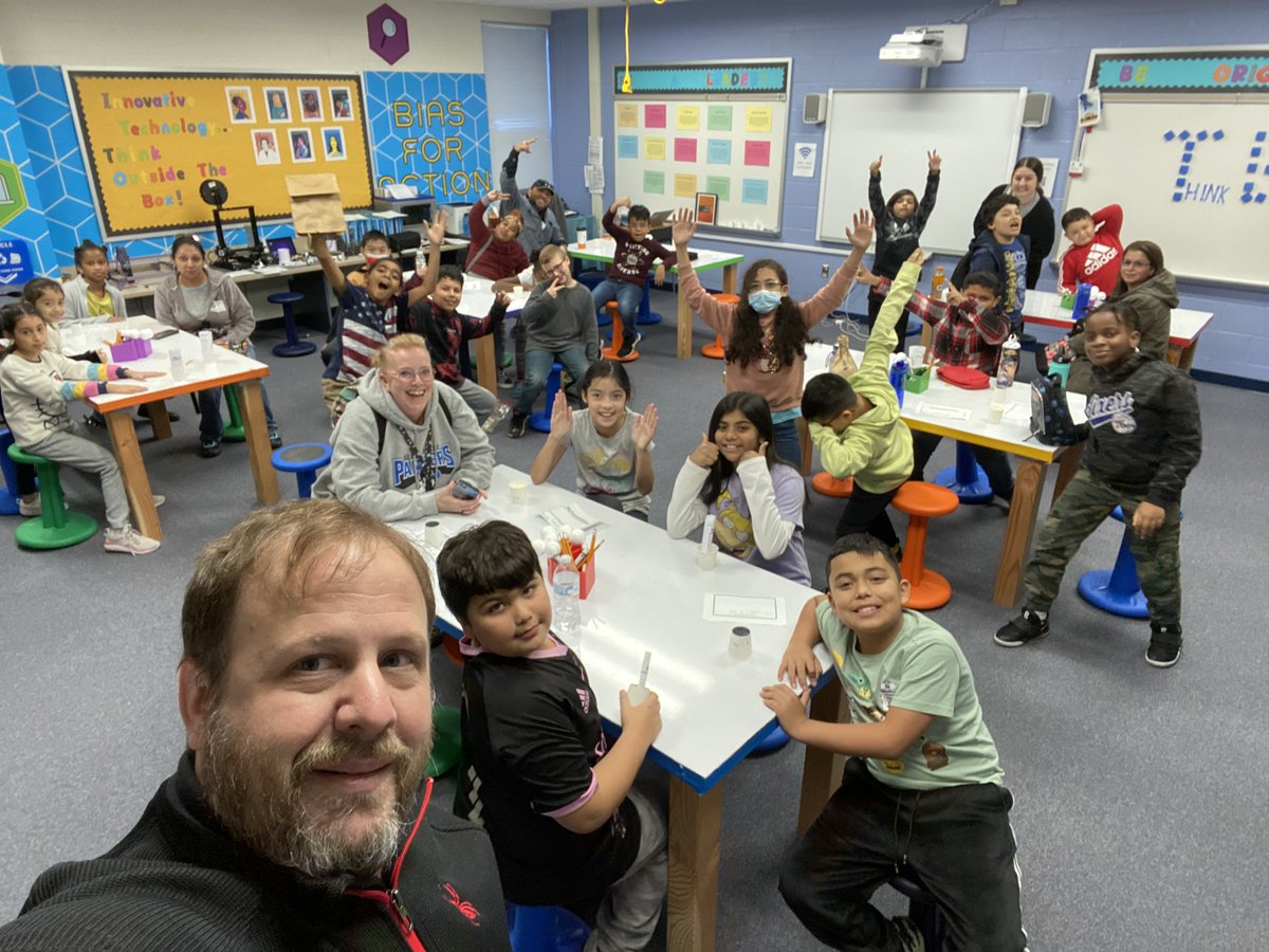 We hope 4th grade students from @Bel_Air_ES enjoyed their hands-on experience <a href="/RiverOaksPWCS/">River Oaks ES PWCS</a> Think Big Space learning about the solar system, moon phases and creating their own constellation viewer! <a href="/PWCSNews/">PWCS</a> #baesshines <a href="/ChildSci/">ChildrensSciCenter</a> <a href="/DrCarter_ROES/">Bridget Carter</a>