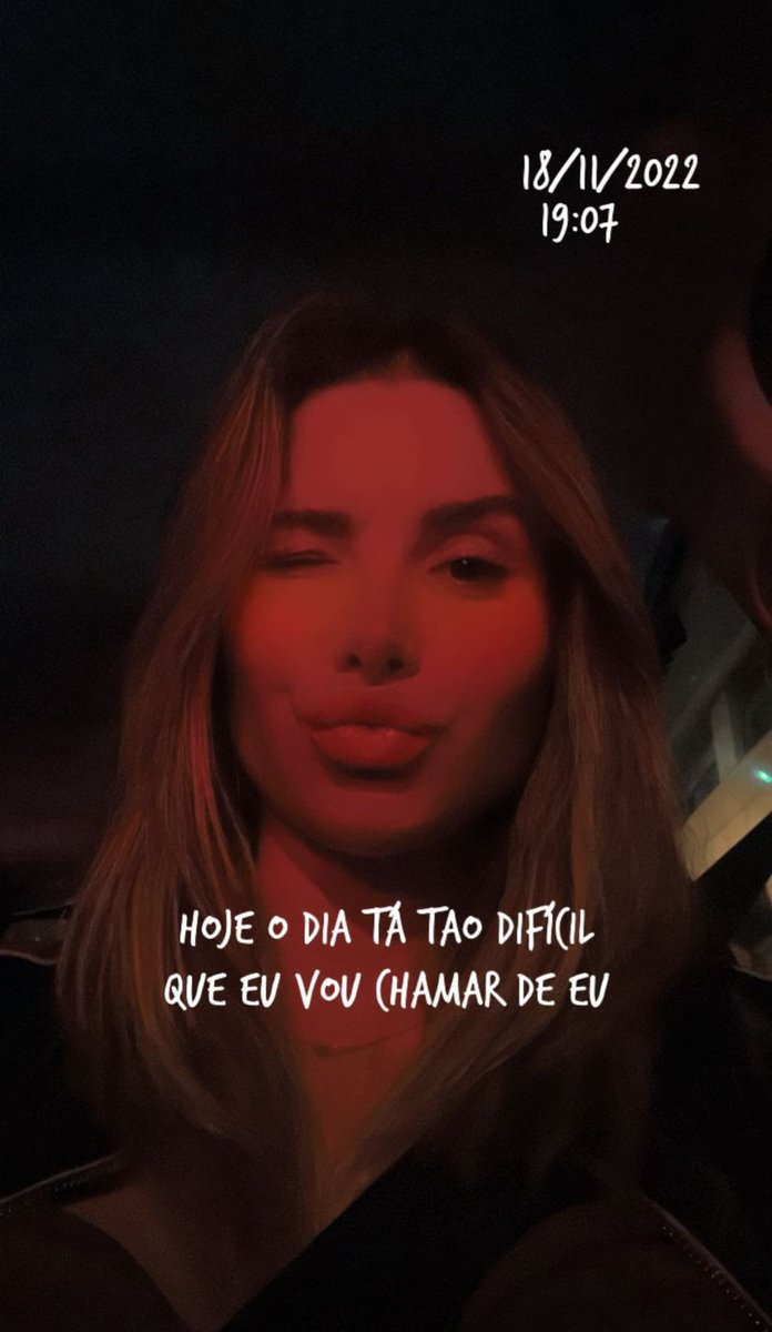 Teresafcarvalho's tweet image. Eu de Bru 😅
#brunardo