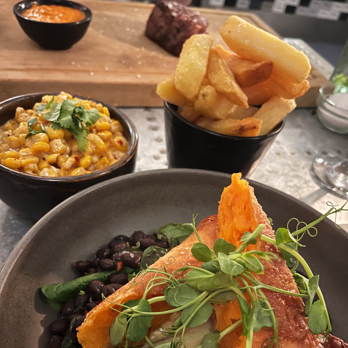 Rebekah Spratt 💫 tweet media