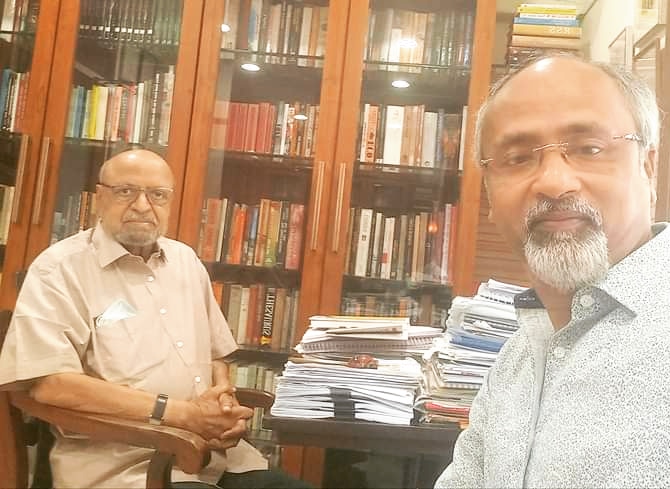 souravtwitting's tweet photo. A Morning with the #Legend !! 
His experiences, his sense of humour and His Insights!! Intriguing!! 💛🙏

#ShyamBenegal #book #Cinema #mumbailife https://t.co/Cj31U3R7hN