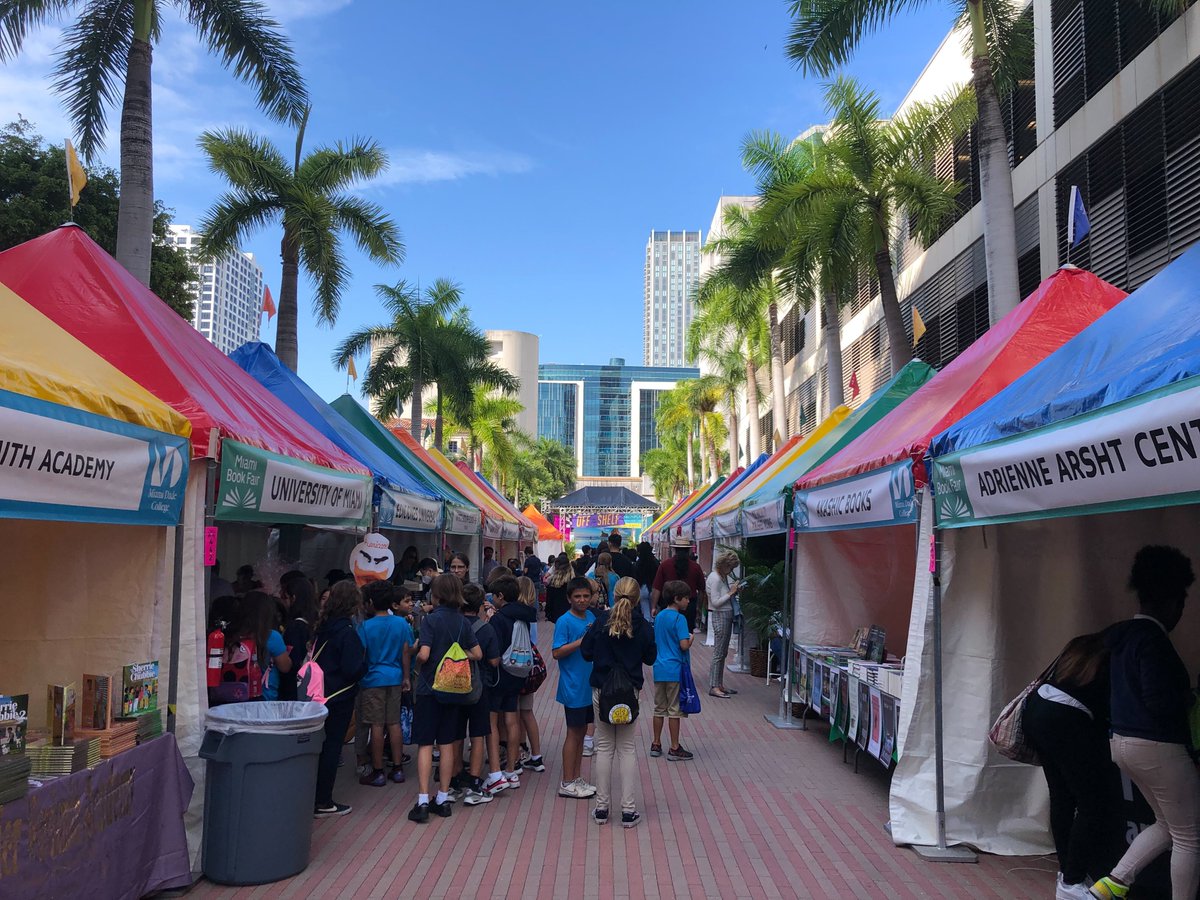 What a beautiful day to be at the @miamibookfair! Visit our booth and take advantage of the discounts that are on all our #books. Also make sure to catch our #authors in conversation this weekend. @CubanBook @ClayHenderson5 @craigtimes #MBF22 #Literature #UniversityPress