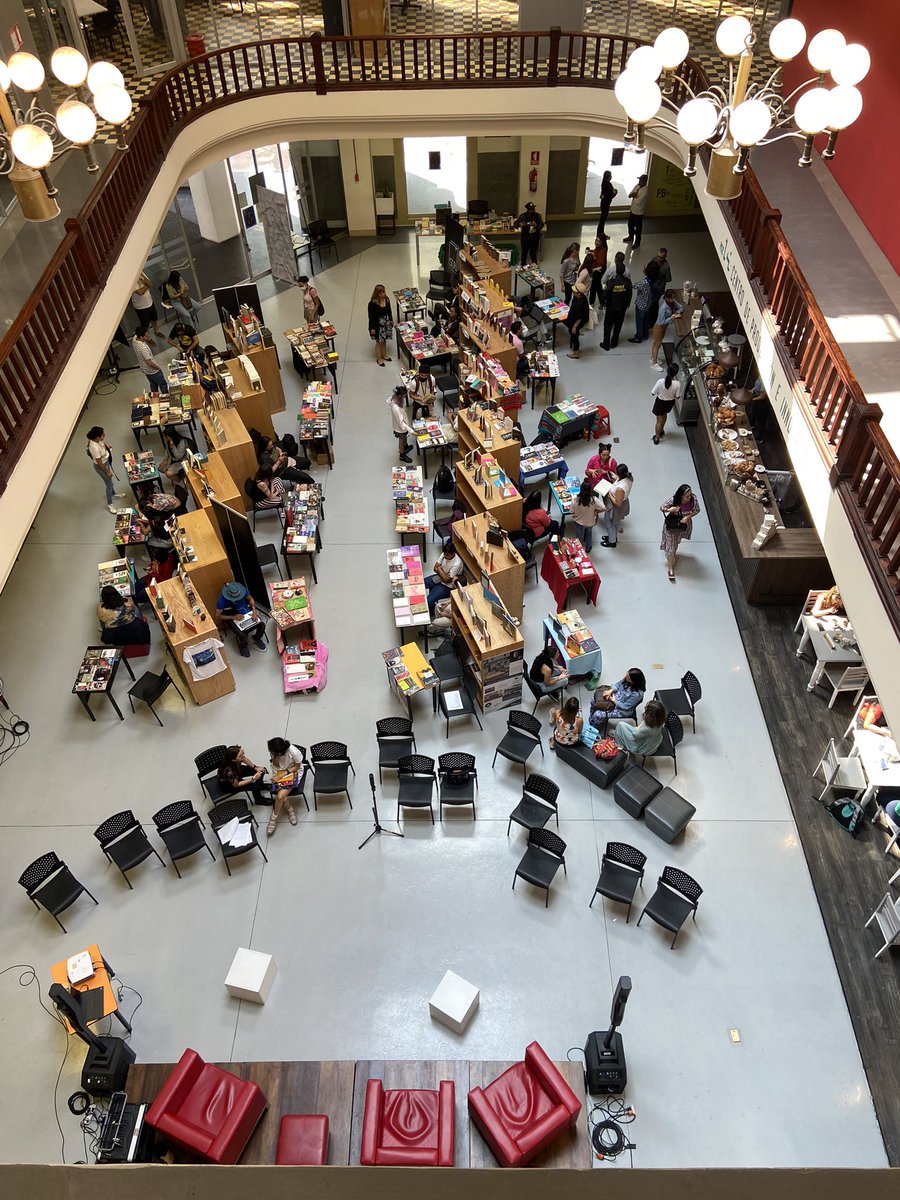 UArtesEdiciones's tweet photo. El evento se desarrollará como parte de la programación del encuentro de libreros y editoriales independientes Libre Libro, a las 14:30 del sábado 19 de noviembre, en el Centro de Producción e Innovación MZ14 (Av. 9 de Octubre y Panamá), de la Universidad de las Artes. https://t.co/Y4DYVSXbzh