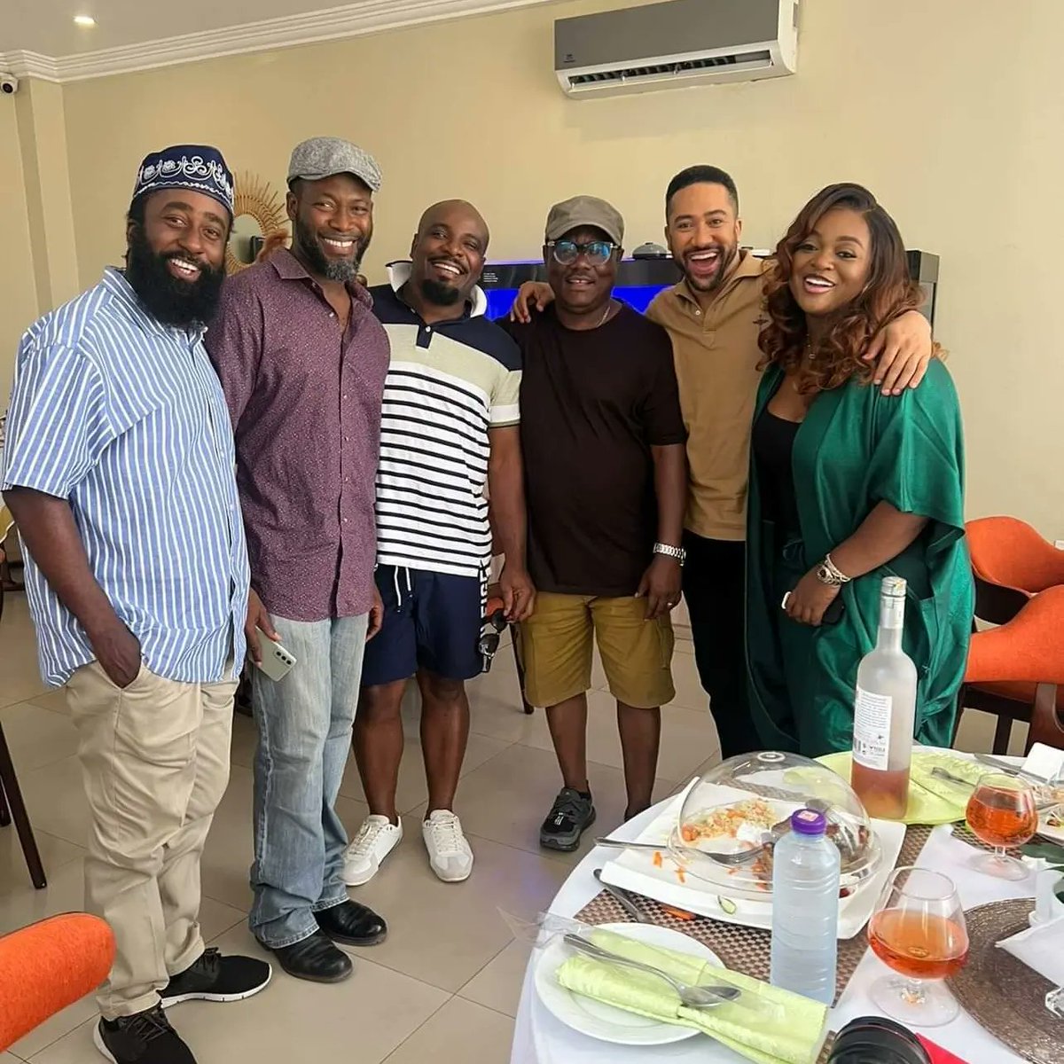 adjeteygh's tweet photo. Reunion: TWDFL/YOLO. Look out for Yolo Season SIX! https://t.co/nC4wVjTX3h