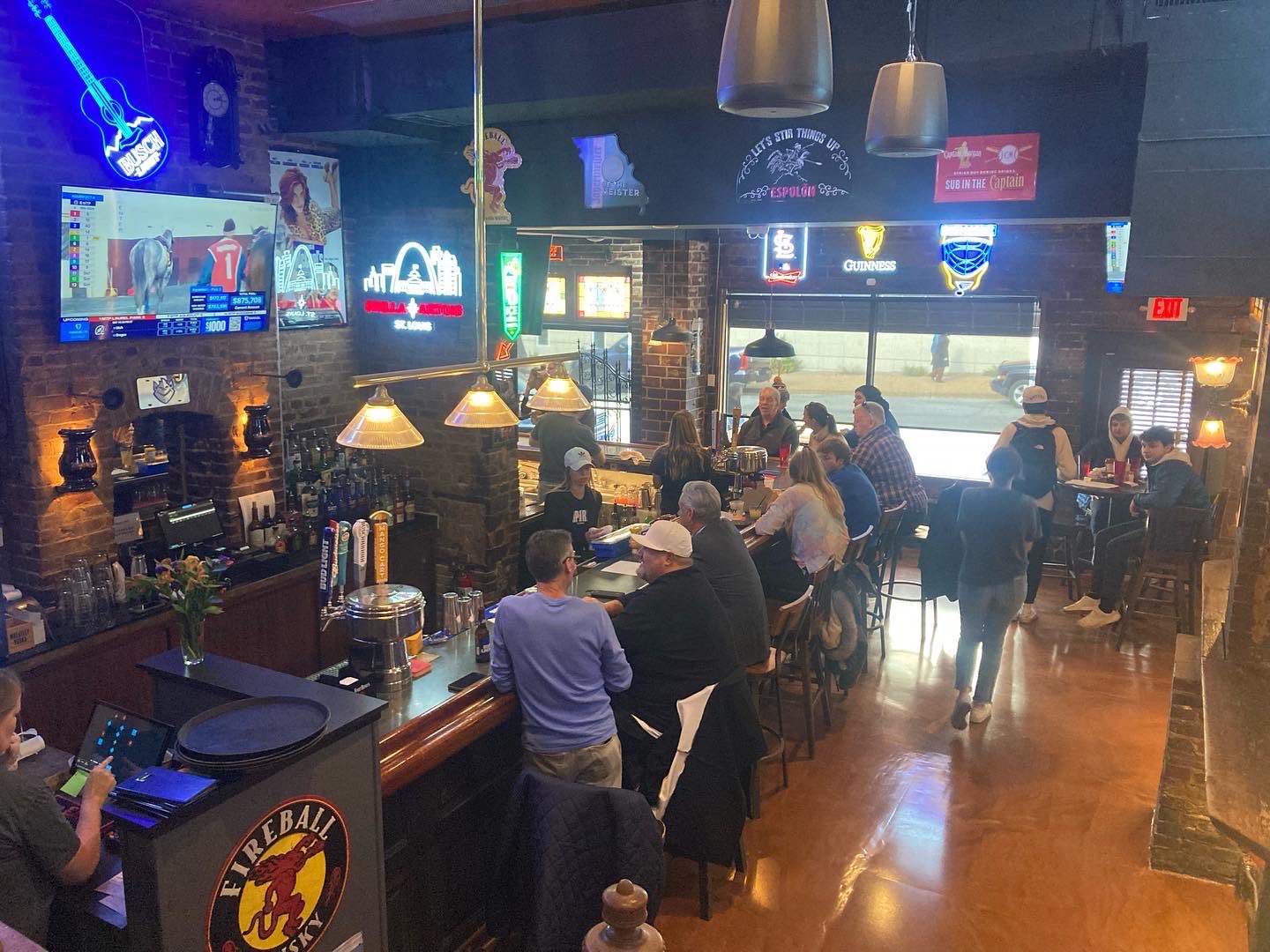 Humphrey’s Bar and Grill STL (humphreysstl) / Twitter