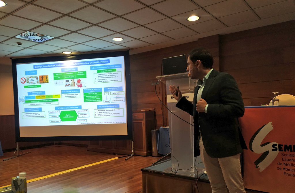 Mesa magistral con dos puntas de lanza, IC <a href="/tureyedro/">Miguel Turégano</a>,"optimizar el tratamiento de IC es necesario en AP" DM2 <a href="/carlos_teixi/">Carlos Hdez Teixidó</a>, "adiós a los escalones en DM2, todo gira en torno al paciente". <a href="/SemergenEx/">Semergen Extremadura</a> @ireneHiren