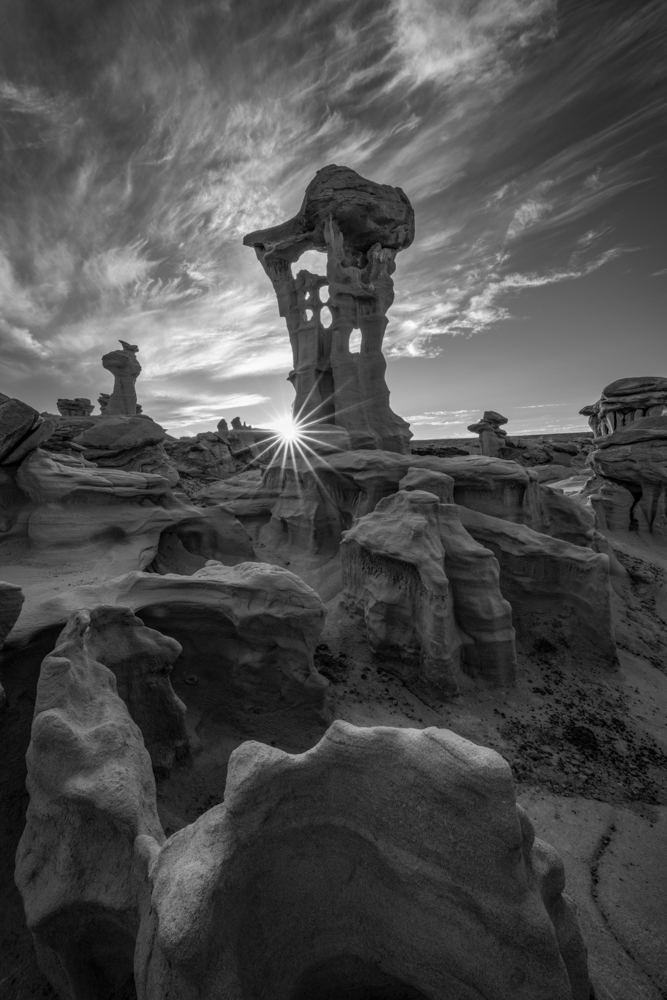 GeorgeBuxbaum's tweet photo. Travel with me to an Alien World full of sandstone hoodoos, dinosaur fossils, petrified wood, and more at Ah-She-Sle-Pah Wilderness, New Mexico. 
https://t.co/P2FBDusG8f
#newmexico #Bisti #ahsheslepah #alienlandscape #sunburst #sunset #sunsetphotography #georgebuxbaumphotography https://t.co/E0AtAjSATi