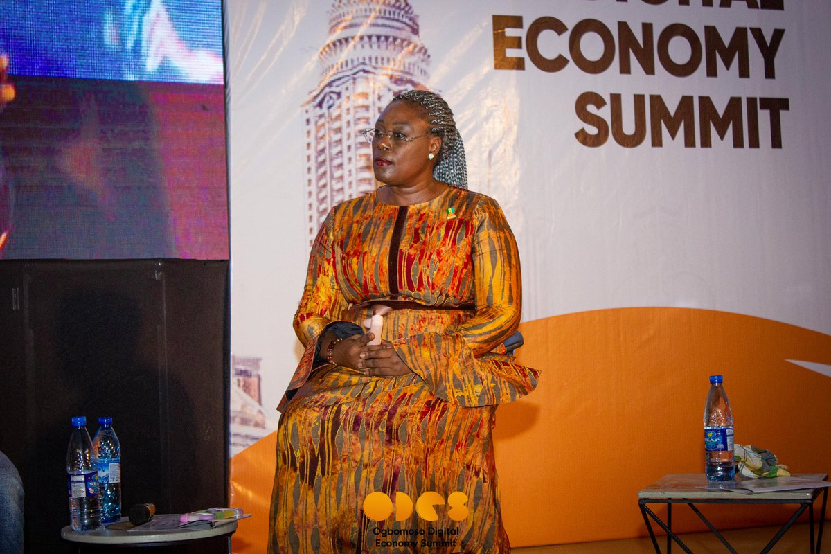 Dev_Damadet's tweet image. Remi Odunsi, Co-founder of Eridan Group said
&quot;focus on your strength and outsource your weakness&quot; and it struk me.
Don&apos;t try to do everything yourself lest you get weary.
#ODES2022 #ODESLAUTECH #OgbomosoDigitalEconomySummit