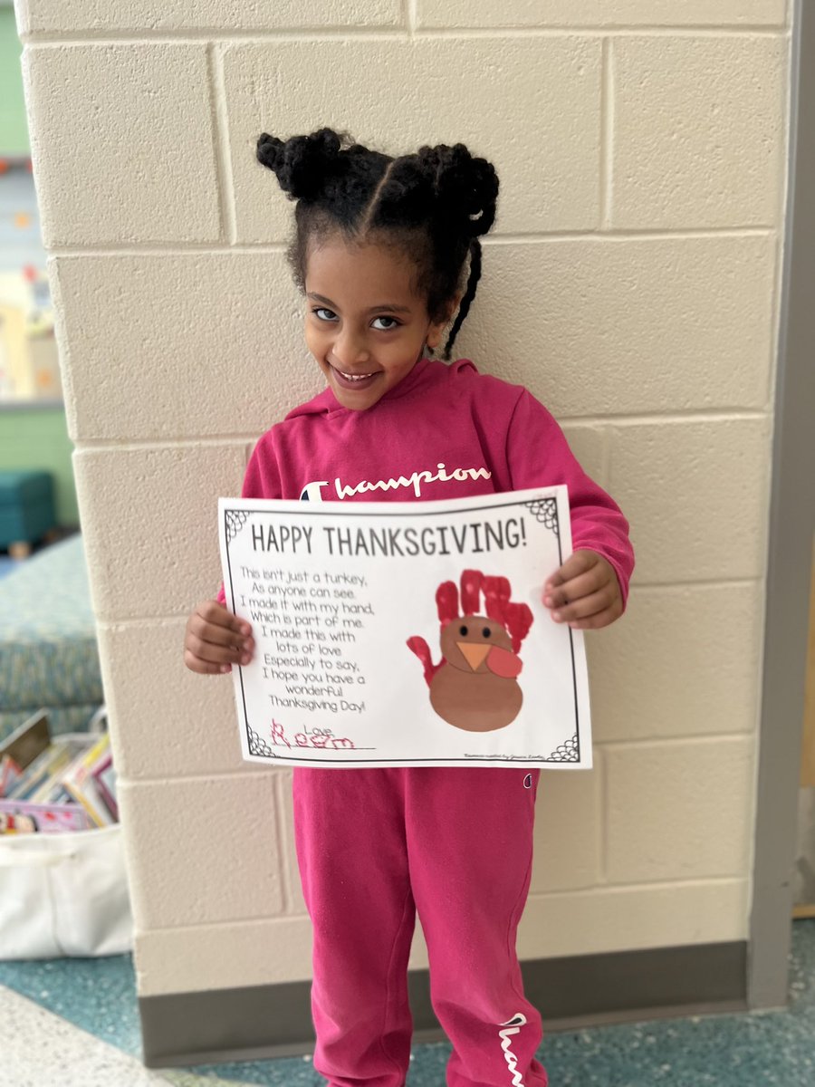 AlexaGMoreland's tweet photo. Out for Thanksgiving break! #turkeyweek @RiverbankElem @LexingtonTwo https://t.co/OyNvJ83LQD