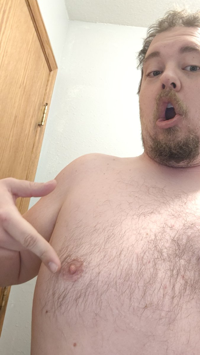 IcedHulk's tweet image. I've been informed that we're posting thirst traps as Twitter dies. Am I doing it right? Ladies? 😉