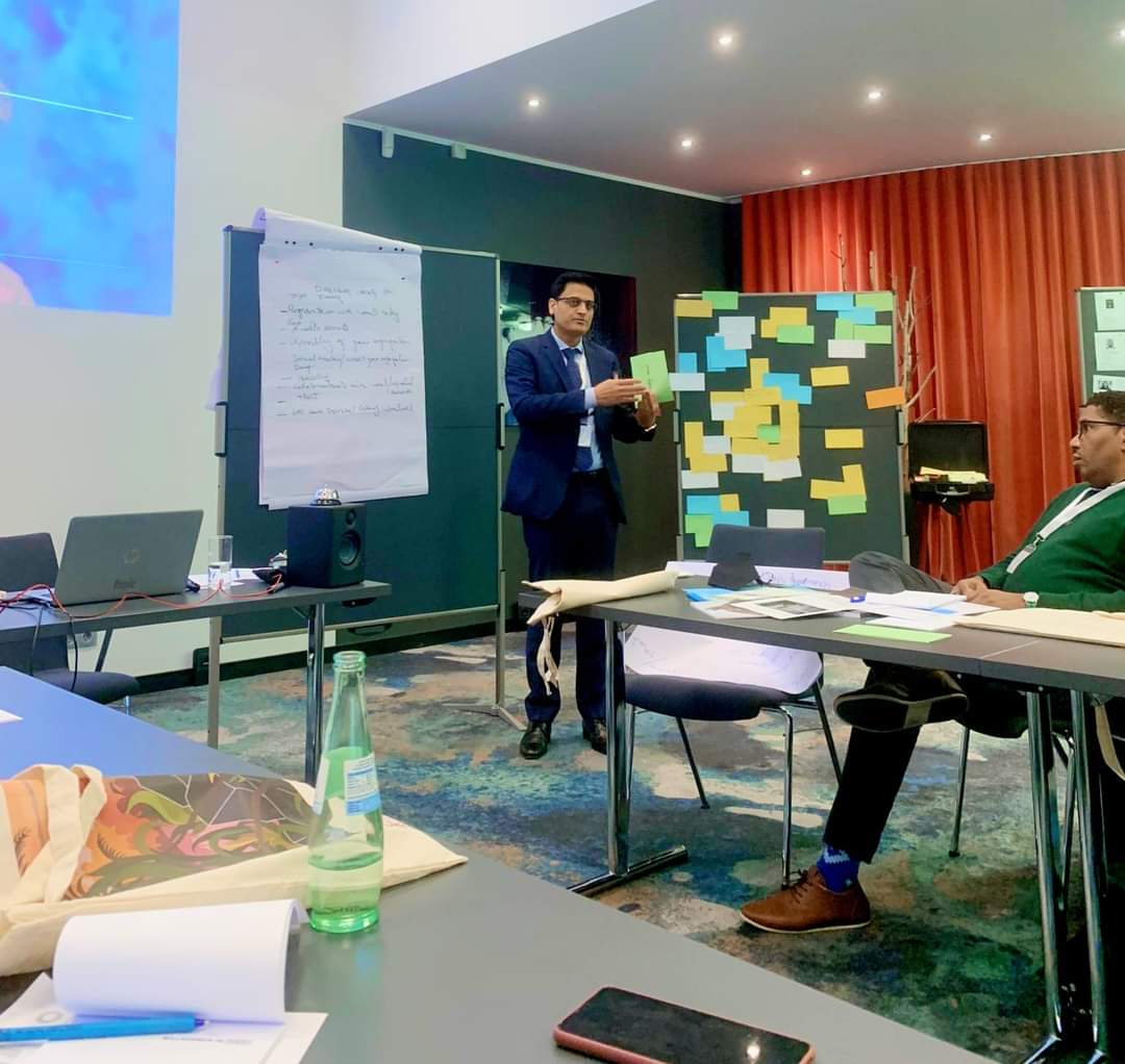 thediasporashow's tweet photo. Representation Of (APA) In An International Forum While Mr. S Nadeem President Giving Presentation on Topic Funding, Coordination with Authorities and Bureaucracy Problems and Their Solutions. #AustriaPakistan #FloodsInPakistan https://t.co/wCD2xGlAkt