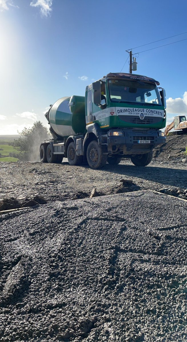 Hopeful to receive a few pens and a calendar for Christmas from these guys after this years work😅