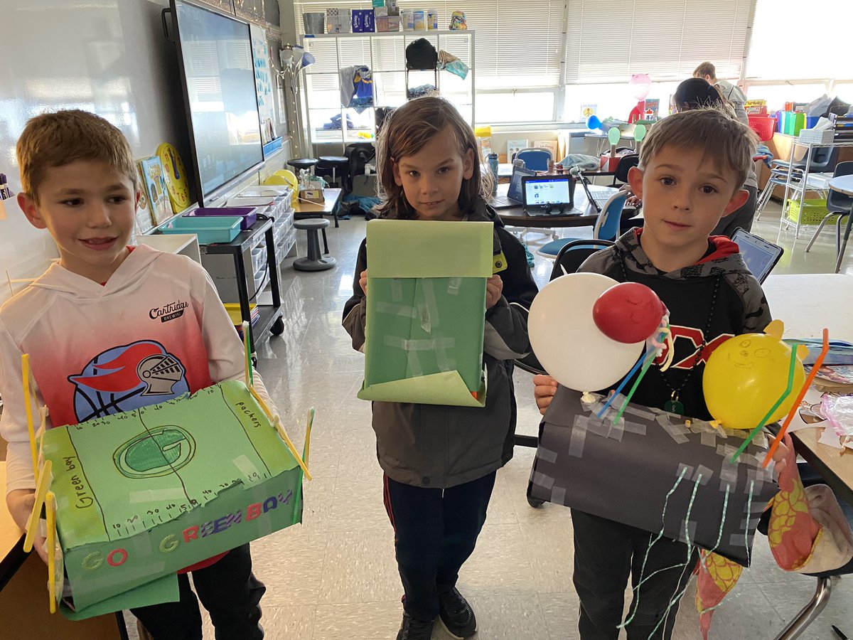 This week we learned all about the history of the Macy’s Thanksgiving Day Parade and then created our own floats! #MacysParade <a href="/JFBKnights/">J.F. Burns Elem</a>