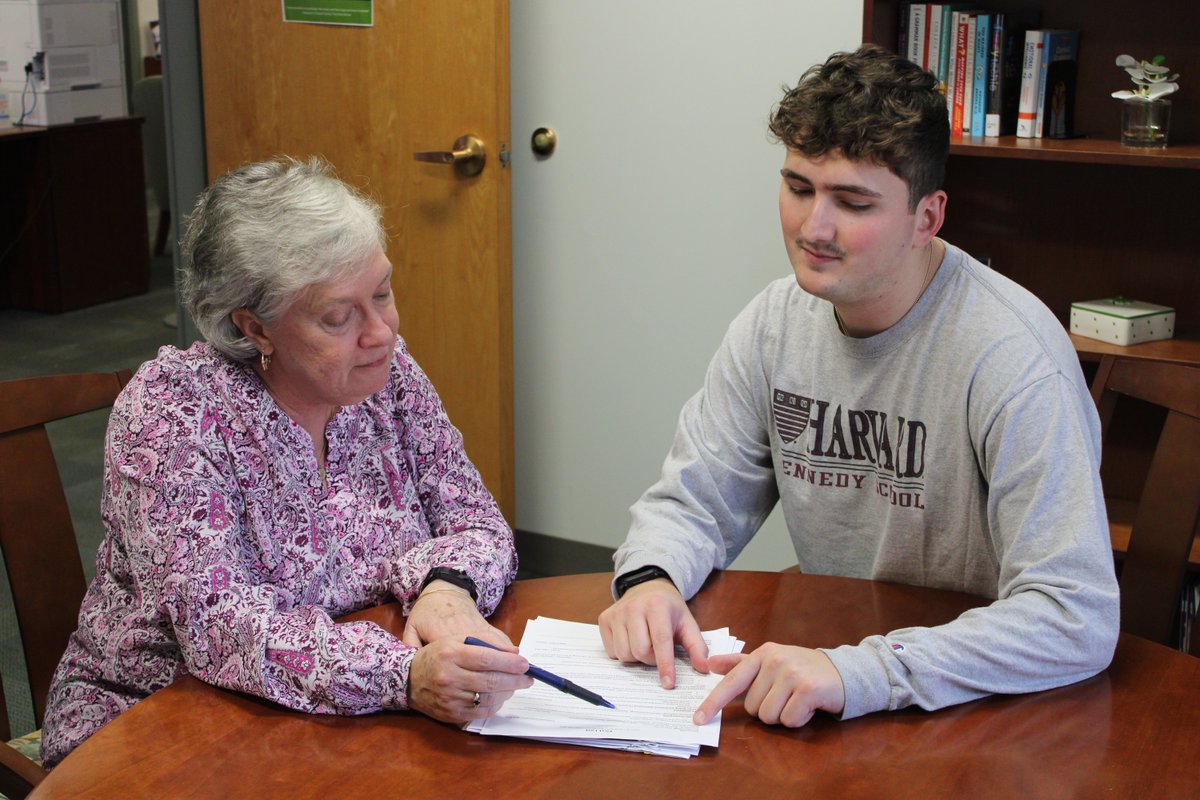 This Friday our office wants to give a shoutout to our amazing team members Denice and Erika. Swipe to see these amazing women in action with your fellow Skyhawks!