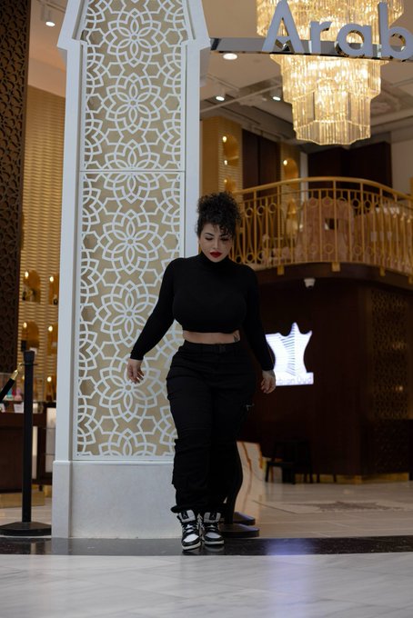 Watch Azita's leaked NSFW photo on TwXstars