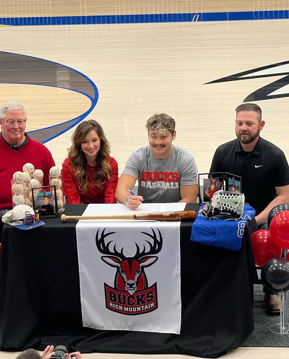 Extremely proud of @GabeKuttenkule2 <a href="/landenkizer23/">landenkizer23</a> <a href="/LandenFeimster/">Landen Feimster</a> signing to play baseball at the next level.. Awesome young men on and off the Diamond!! These 3 programs just got a whole lot better!!