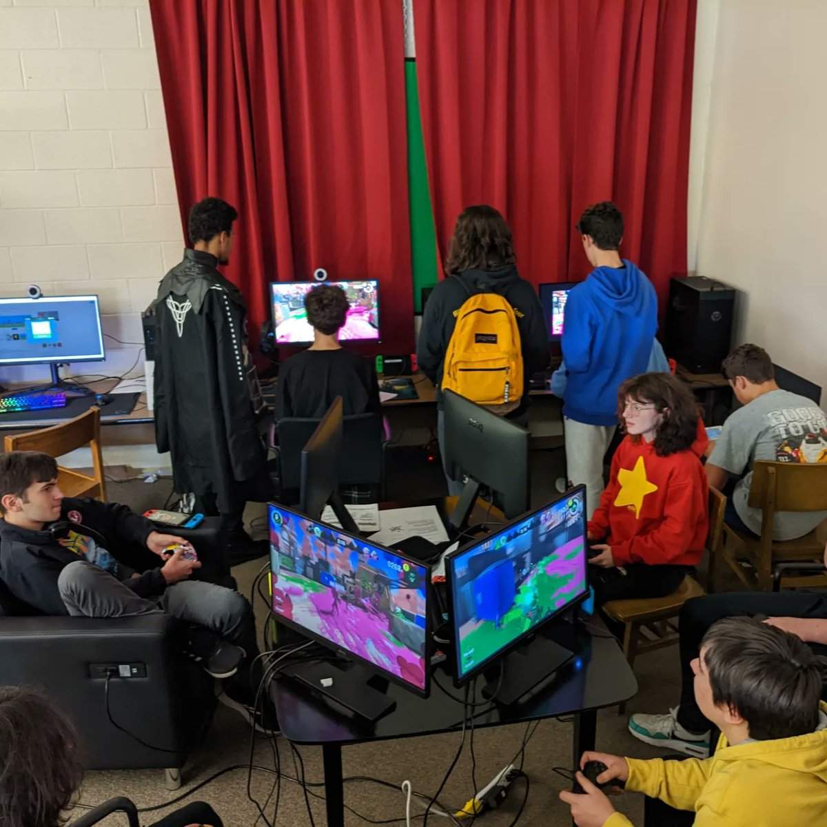 NazHSesports tweet media