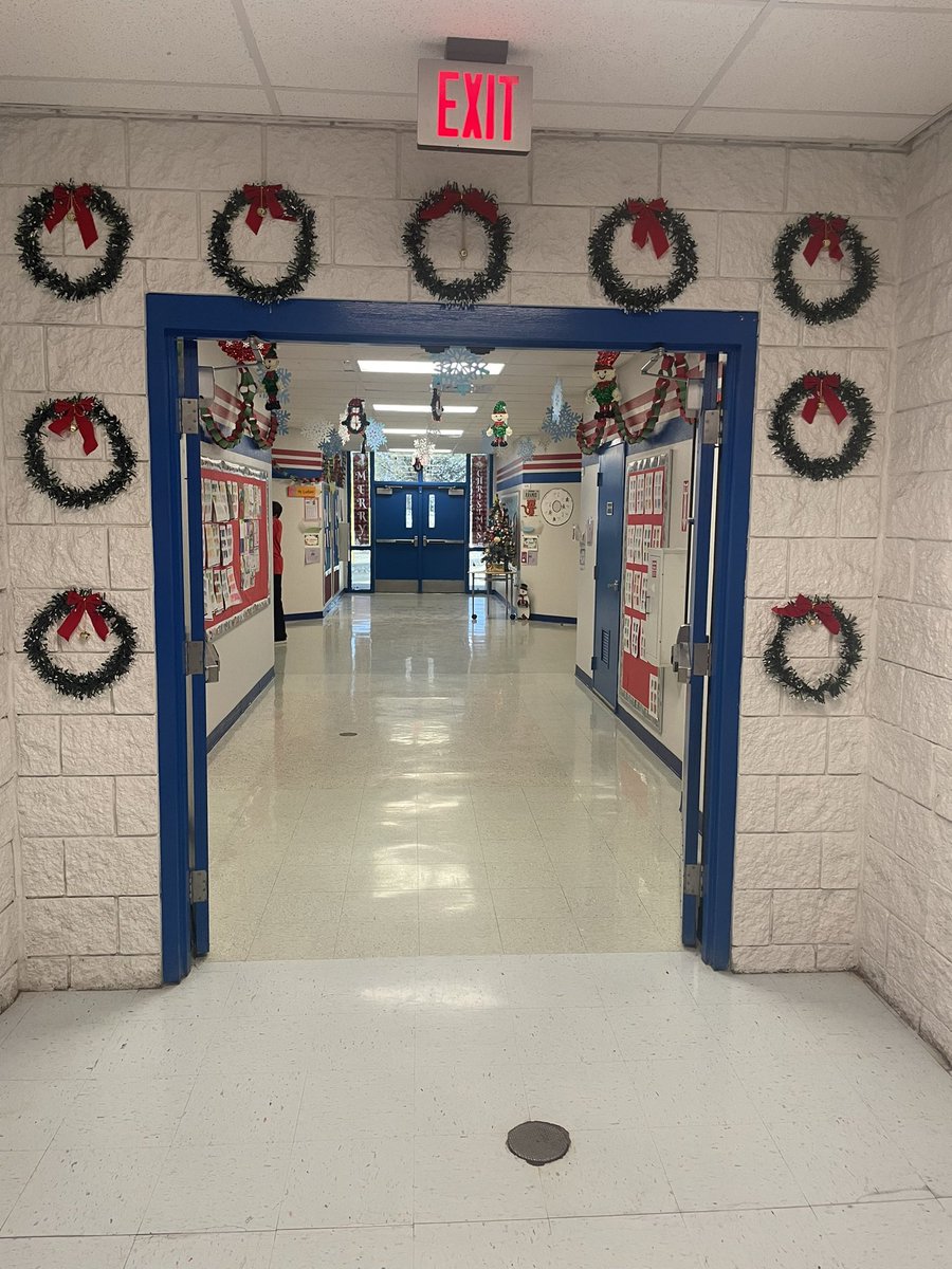 Darlene Hernandez (@hilley_es) on Twitter photo Our Fifth Grade team is looking sharp for our Mustang Holiday Picture. Their hallway is looking super festive🎄🎅👍🏻👍🏻<a href="/BarbaraBalderra/">Barbara Balderrama</a> <a href="/tlopez_HDHES/">Trini Lopez</a> <a href="/Meester58/">Mario Luevano@HDHilley_ES</a> @ssaucedo_HDHES Our Fifth Grade team is looking sharp for our Mustang Holiday Picture. Their hallway is looking super festive🎄🎅👍🏻👍🏻<a href="/BarbaraBalderra/">Barbara Balderrama</a> <a href="/tlopez_HDHES/">Trini Lopez</a> <a href="/Meester58/">Mario Luevano@HDHilley_ES</a> @ssaucedo_HDHES