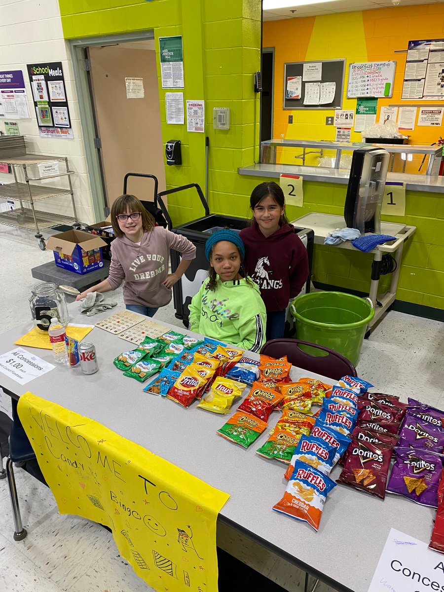 MV_Mustangs's tweet photo. Thank you to our wonderful Student Council for hosting Candy Bar Bingo tonight at Meadow View!!  We had a great crowd on this chilly evening.  #MVMustangPride #202Proud https://t.co/rSqTufqFEZ