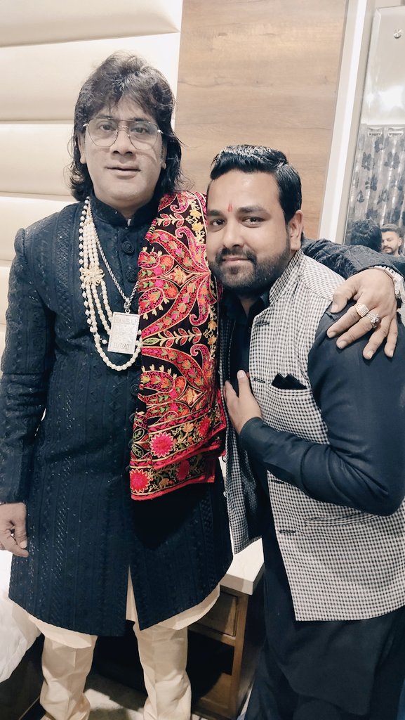 SahilMa00340166's tweet photo. INTERNATIONAL SINGER:JANAB HAMSAR HAYAT NIZAMI SUFI BROTHER JAGRAN AT JAMMU
@shaktiparihar_ @hansrajhansHRH @1mastersaleem @wadaliofficial @KamalaHarris @poonamguptabjp @TopologyInVeins @SarsBharti @Vansh_mahajan09 @premiumbusiness @GouravPargal @SonuSood @ashishbjpjnk @JandKTourism https://t.co/b5BGYs95Md
