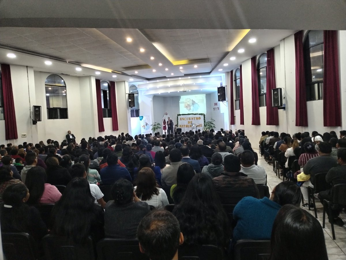 "El mayor problema del matrimonio es la ignorancia, no sabemos resolver los problemas efectivamente" Pr. <a href="/alacybarbosa/">alacy mendes barbosa</a> #EncuentrodeMatrimonios
@AdventistasMPS