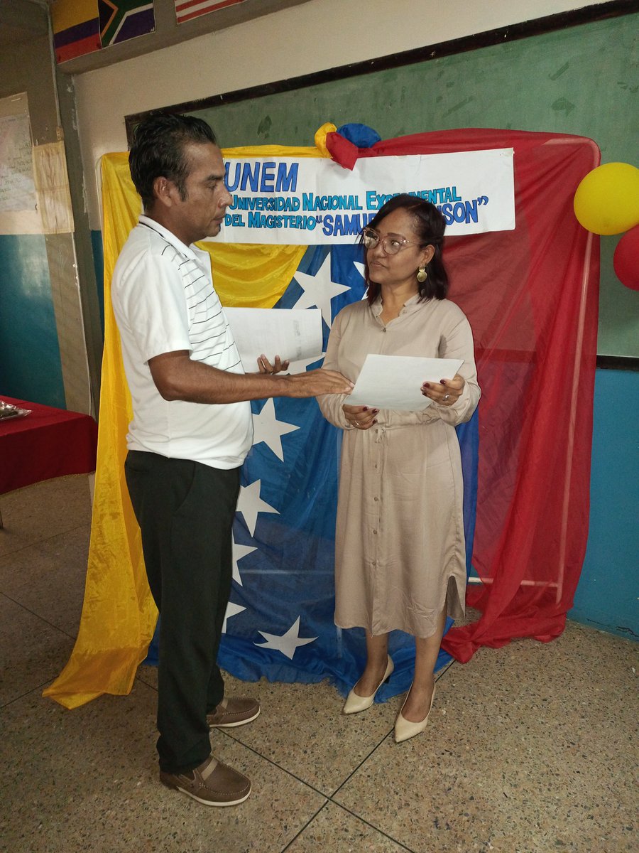 ULGU_JFRibas's tweet photo. #18Nov22 Cerramos ésta semana con broche de Oro con nuestras colegas de Educación Inicial y sus presentaciones de Trabajo Especial de Grado. 👏🎉 @NicolasMaduro @MPPEDUCACION @_LaAvanzadora @SomosUnem @leoalvacabrera @saclarigue @mppeduniv @MYovao120 https://t.co/bXrwnPabtx