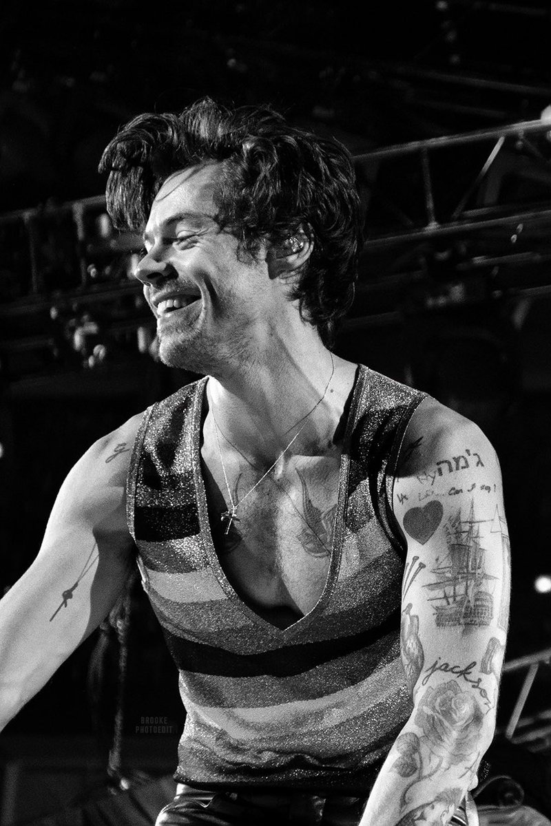 brookephotoedit's tweet photo. Harry Styles (@Harry_Styles)
Love On Tour - Chicago Night 3
10.10.22 https://t.co/szv0rEst8N