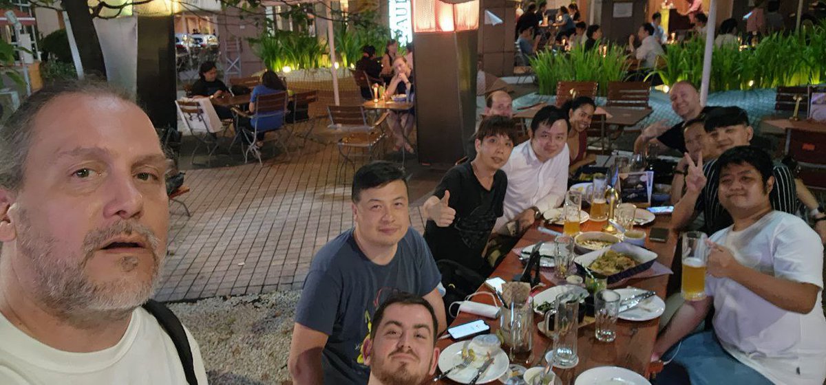 WcStryker's tweet photo. TGIF dinner before the real event starts on Saturday 🥰
Thanks @Bas_Linders for the pic🙈❣️
#SGPokemonGOSafari #1stMeetup🥳 https://t.co/bxaAArzflg