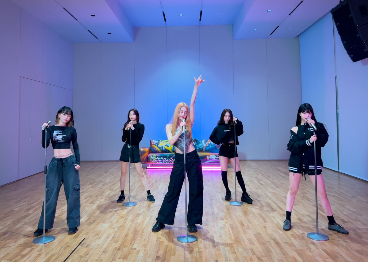 le_sserafim's tweet image. No Celestial🎤

#LE_SSERAFIM #르세라핌
#No_Celestial