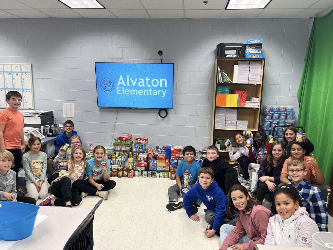 AlvatonElem's tweet photo. Our student Lighthouse team and Beta students collecting and counting all of the canned food from our food drive! Thank you to everyone who donated! We had over 1,000 cans to donate to Megan's Mobile Grocery! #AESpride https://t.co/WjTsCfOXmT