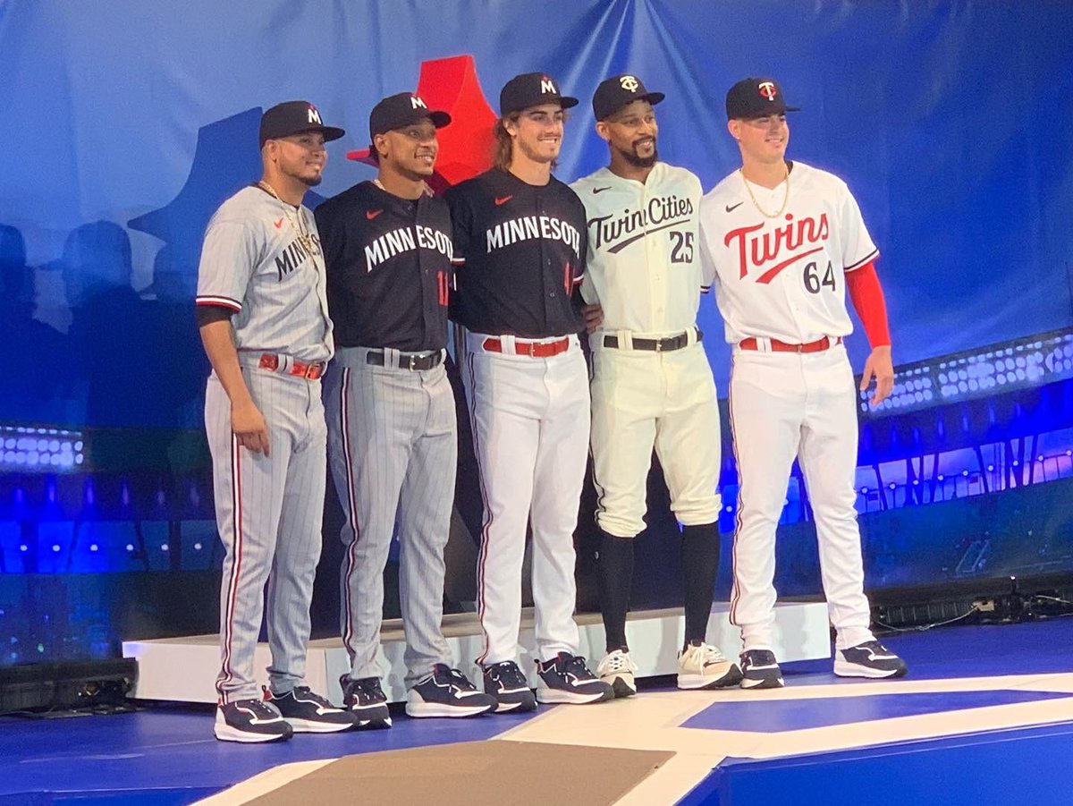 arikcannon's tweet photo. Many thank you’s to our friends at @mallofamerica and the @Twins for the hospitality today! ⚾️❤️
#MNTwins #MOA30 https://t.co/wFdmVAZzl6