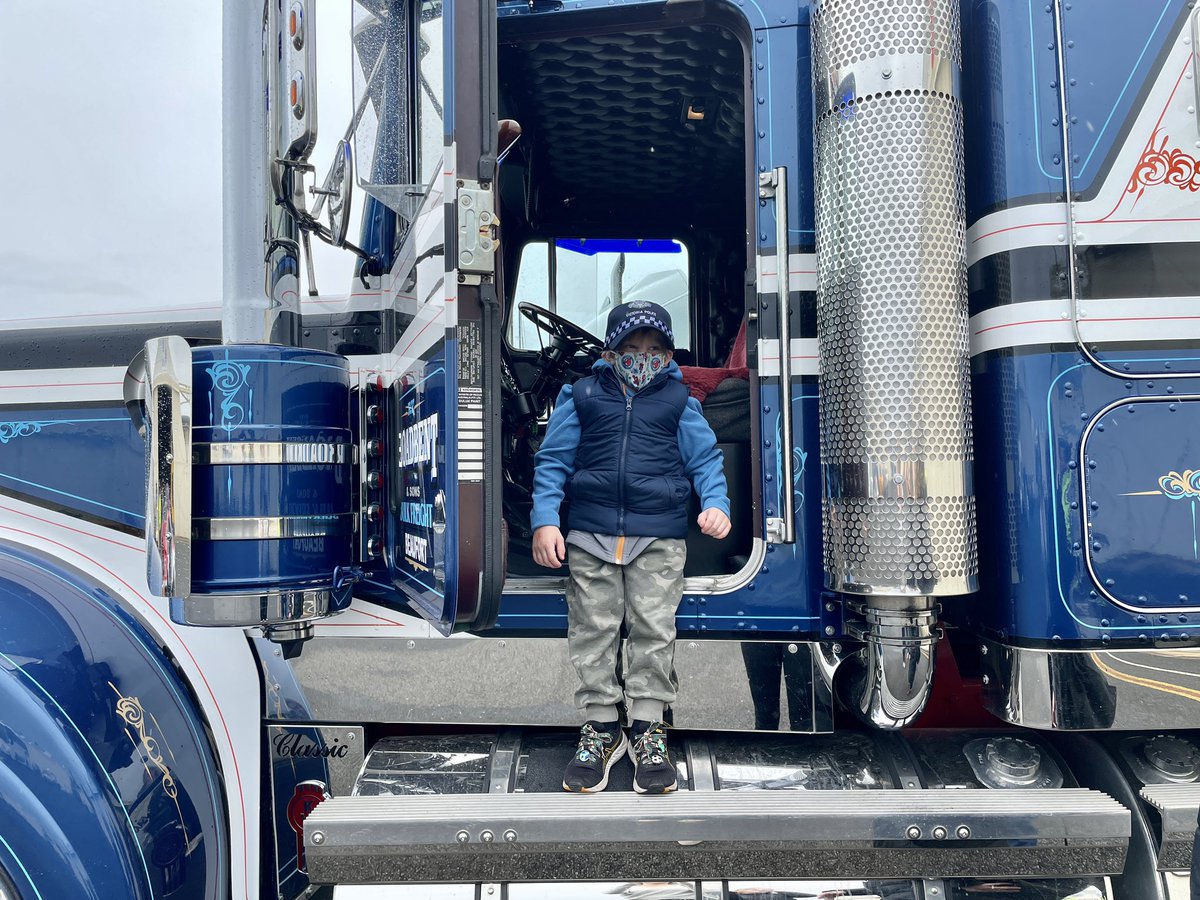 Hayley Elg tweet media