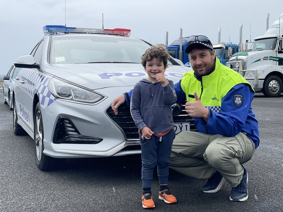 Hayley Elg tweet media