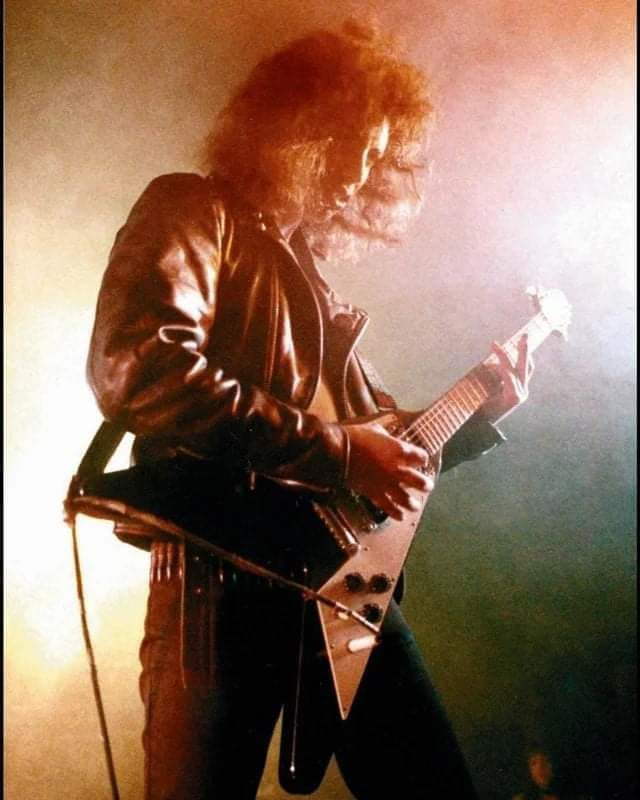 Happy 60th Birthday to the legendary Kirk Hammett!!!! 
