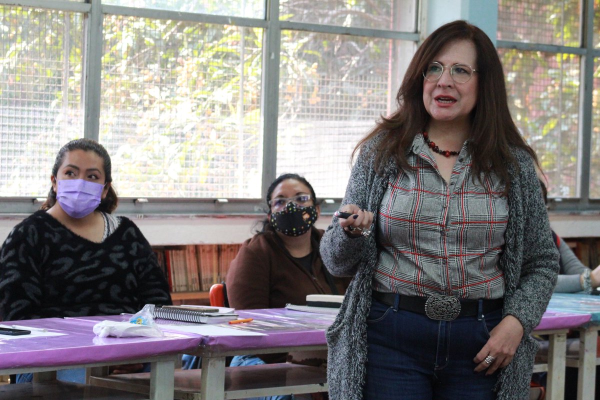 SeMujeresCDMX's tweet photo. 💜Estuvimos muy contentas en la Secundaria Diurna #194 "Nicolás Copernico",@Alc_Iztapalapa; como parte de la estrategia para la prevención del embarazo adolescente, uso correcto de métodos anticonceptivos y el conocimiento de sus derechos sexuales y reproductivos. #FOBAM2022 https://t.co/kr6VvrZJrV