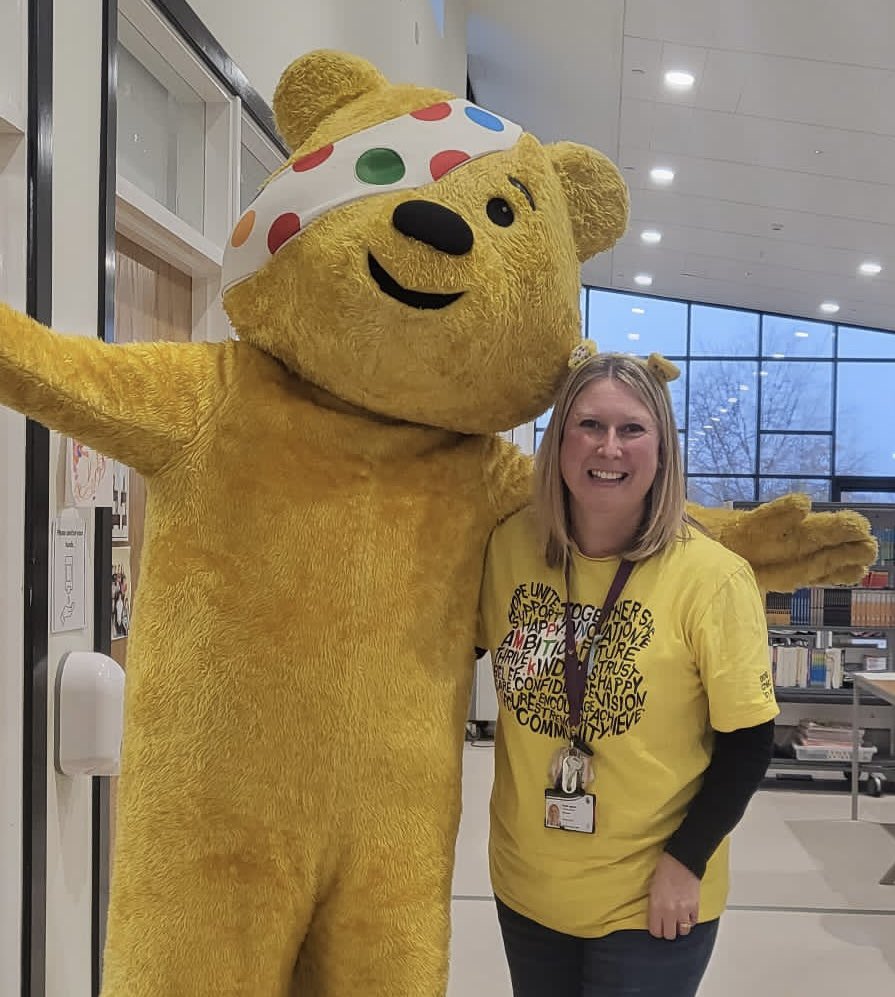 Today was a great day.. with the MAIN man! #bestjobintheworld <a href="/BBCCiN/">BBC Children in Need</a> #Pudsey <a href="/ST_NINIANS_PS/">St Ninians Primary School Stirling</a>