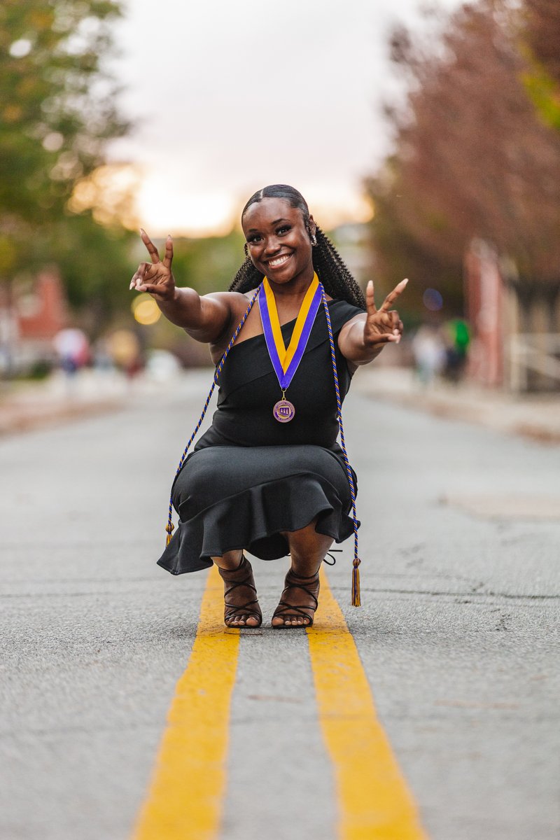 tjsupreme23_'s tweet photo. Fall Grads this is all the proof you NEED to book w/ TJ SUPREME πππ
#gradszn #fallgraduates #ncphotographer #fallportraits
π: https://t.co/xl0toSY69j https://t.co/WfyhIUe44I