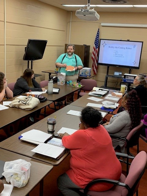 MSLibraryComm's tweet photo. Check out these kits! โ๏ธ
Recently, MLC's Special Collections Coordinator Charlie Simpkins visited Sunflower County Library System to show off our STEM kits so they can plan for future programming.
#MSLibraries #STEM #STEMInLibraries https://t.co/vW8jyAfUHj
