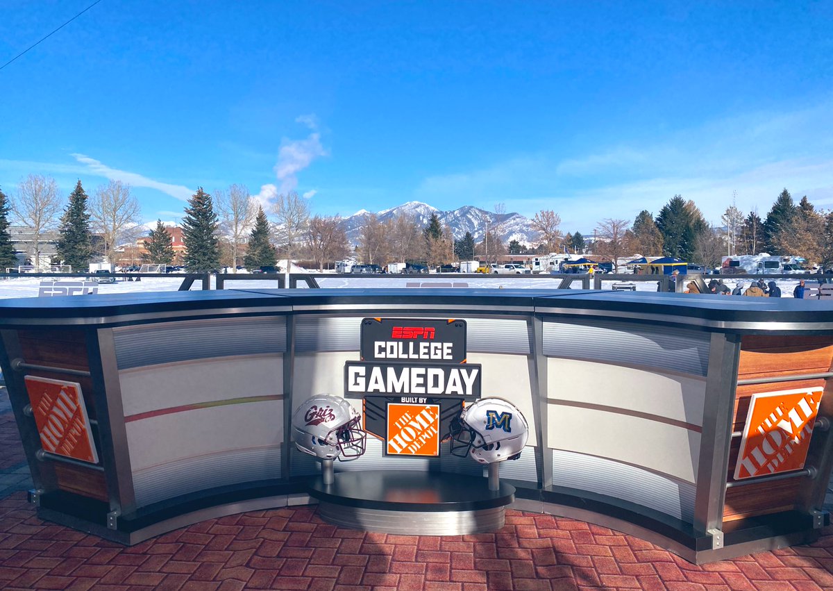 Well will you look at that 👀 

<a href="/CollegeGameDay/">College GameDay</a> 

#ExperienceElevated