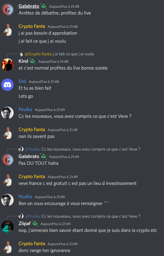 isagi_9's tweet photo. Aucune concentration sur le live... Il est focus sur le discord dont il a fait la pub... https://t.co/Oz7hFFby5L