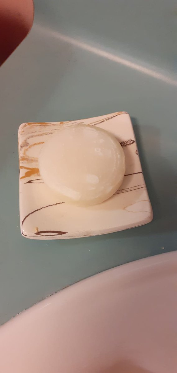 Nous avons réalisé un défi du jeu Ma Petite Planète : utiliser du savon solide. On a laissé le savon dans notre classe pour se laver les mains. #MPP @MaPetitePlanete