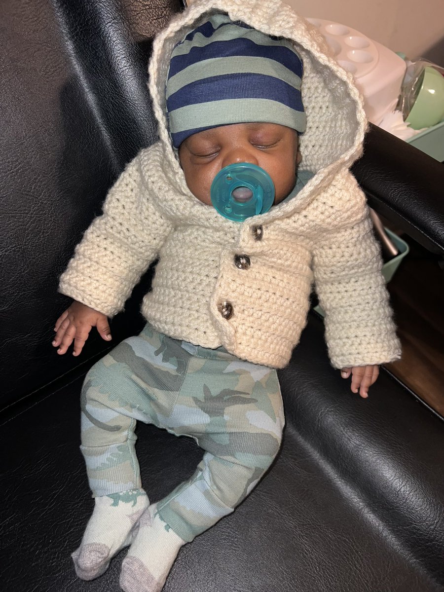 When your mom make your clothes 🧶