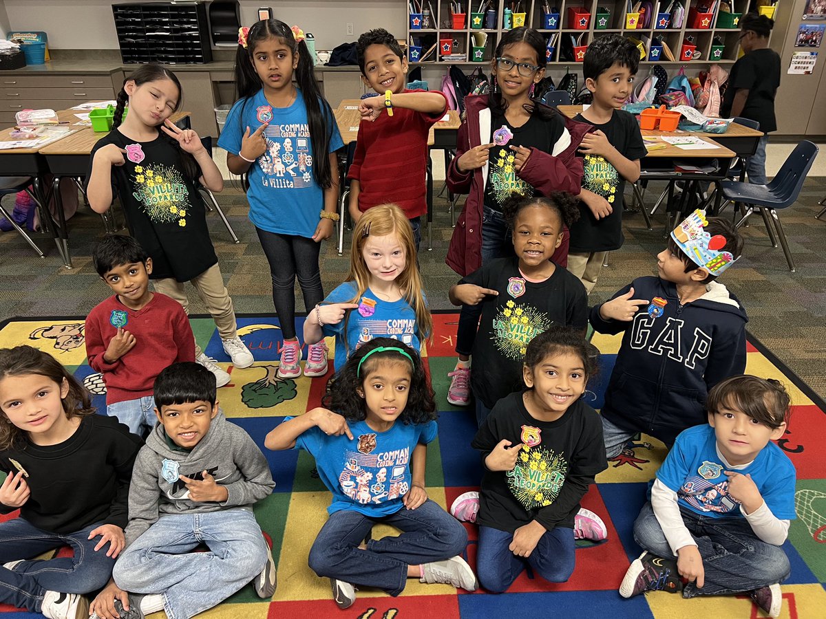 LVE1st's tweet photo. Students earned their Reading word detective badges today and were so proud! #ReadingRocks #cfbproud @LaVillitaElem https://t.co/DSEcrjjVT2