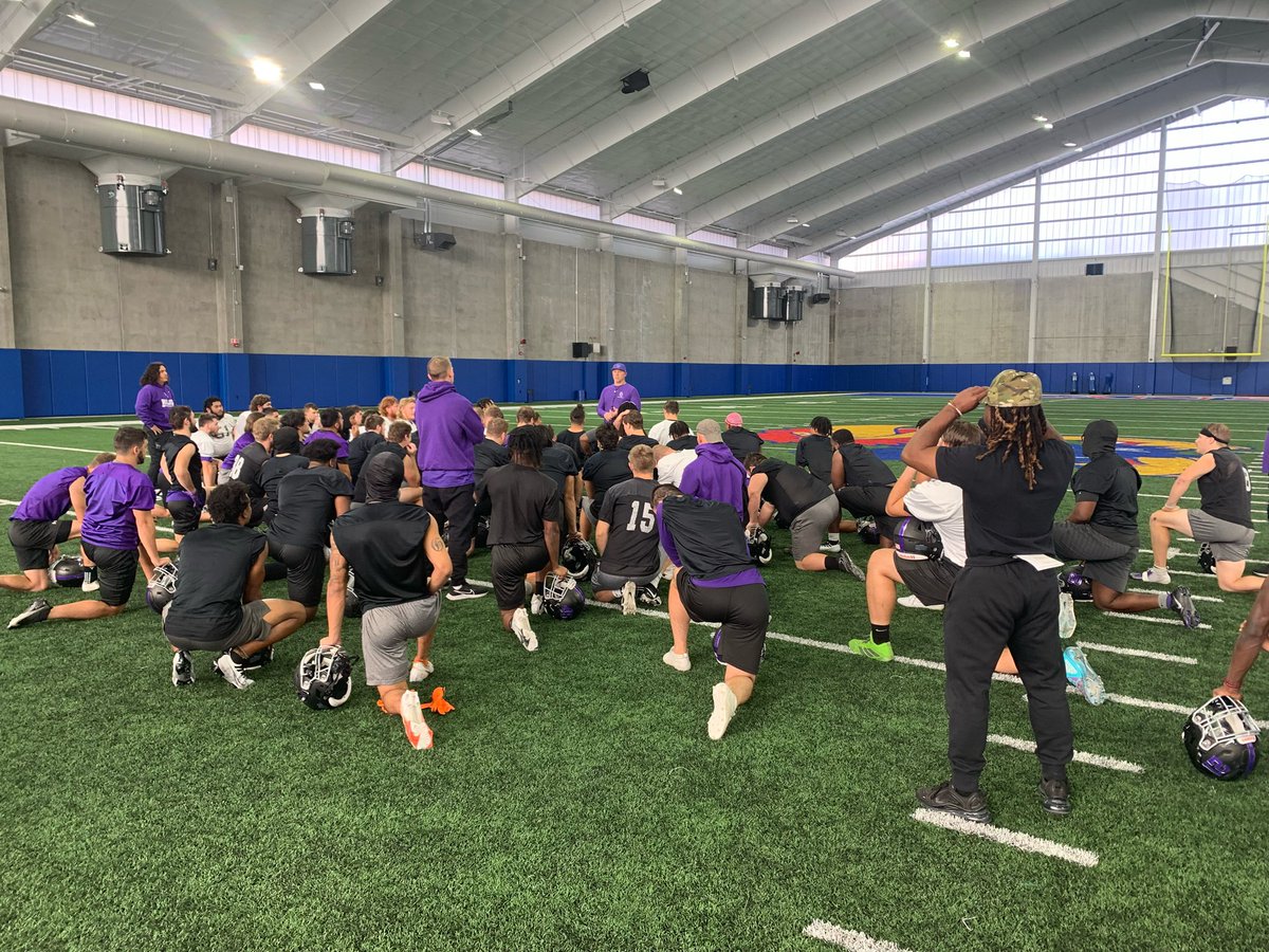 Thank you to <a href="/KU_Football/">Kansas Football</a> for letting us use their indoor for practice today !!