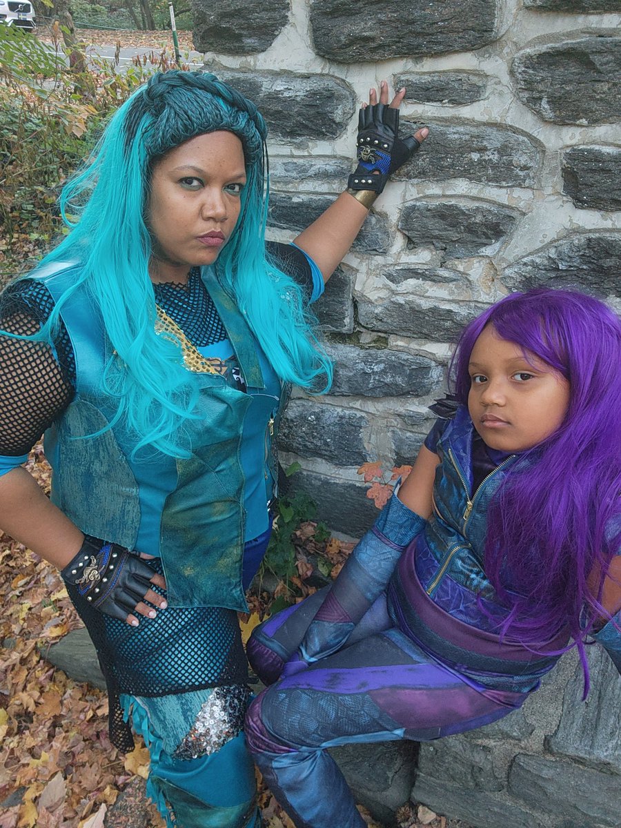 #carebearcosplay & #ladyjcosplay #uma #mal #decendants3 

My #umacosplay was one of the most detailed cosplays I ever made ( #malcosplay was brought). 9 different materials 

#decendants #decendantscosplay #chillinlikeavillain #ladyjcosplay #ladyjnerdyenterprises #blackgirlmagic