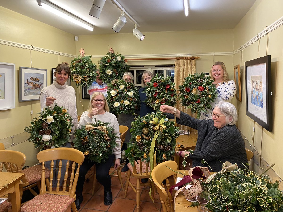 Carmene62's tweet photo. @DarfieldMuseum fabulous evening of Christmas wreath making. https://t.co/ZLvuCnGPT8