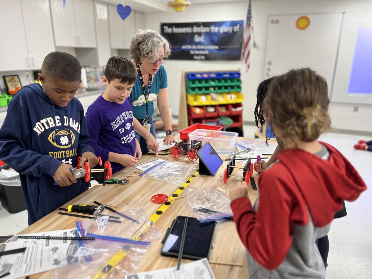 1st Maker Space tweet media