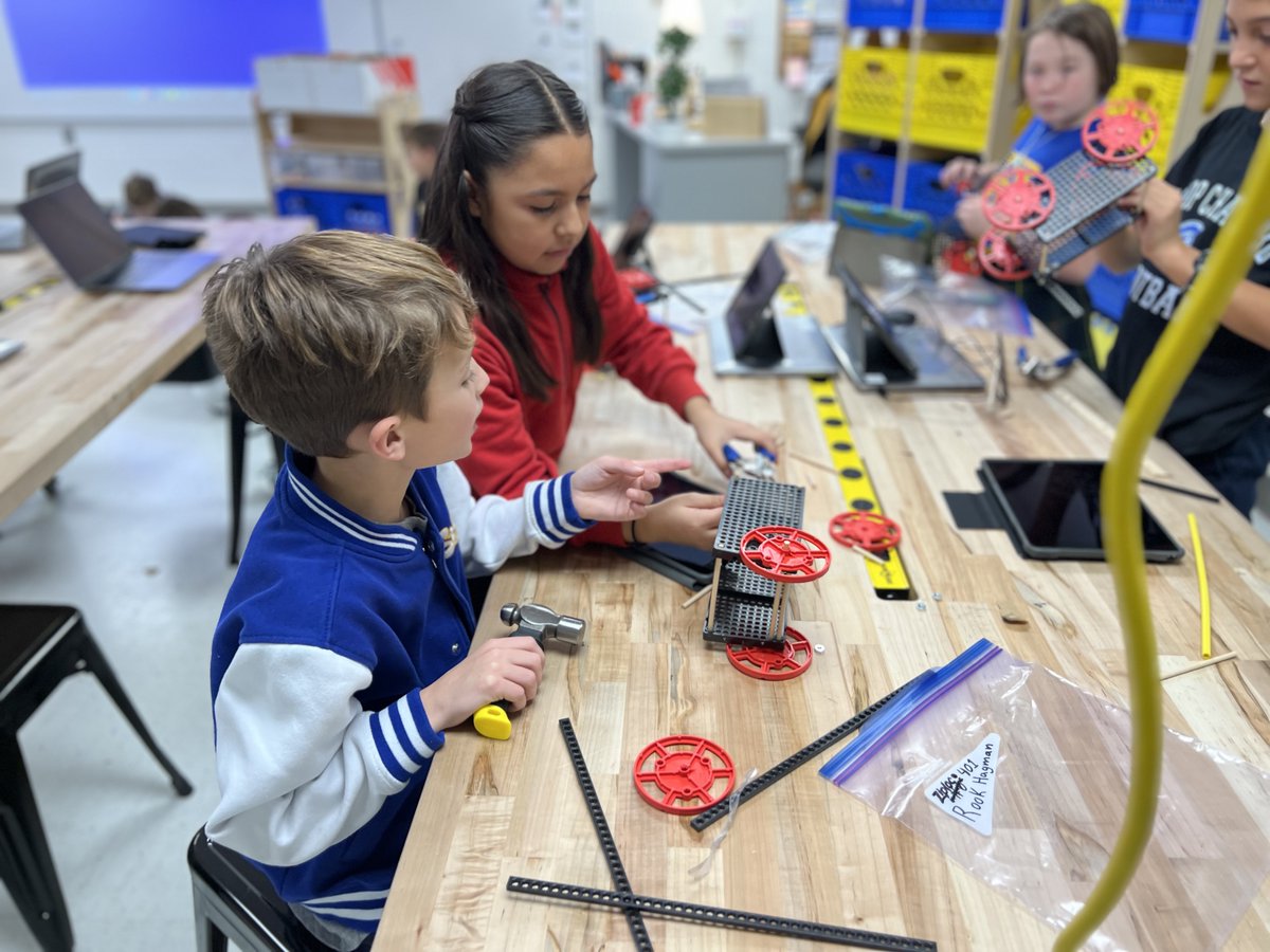 1st Maker Space tweet media