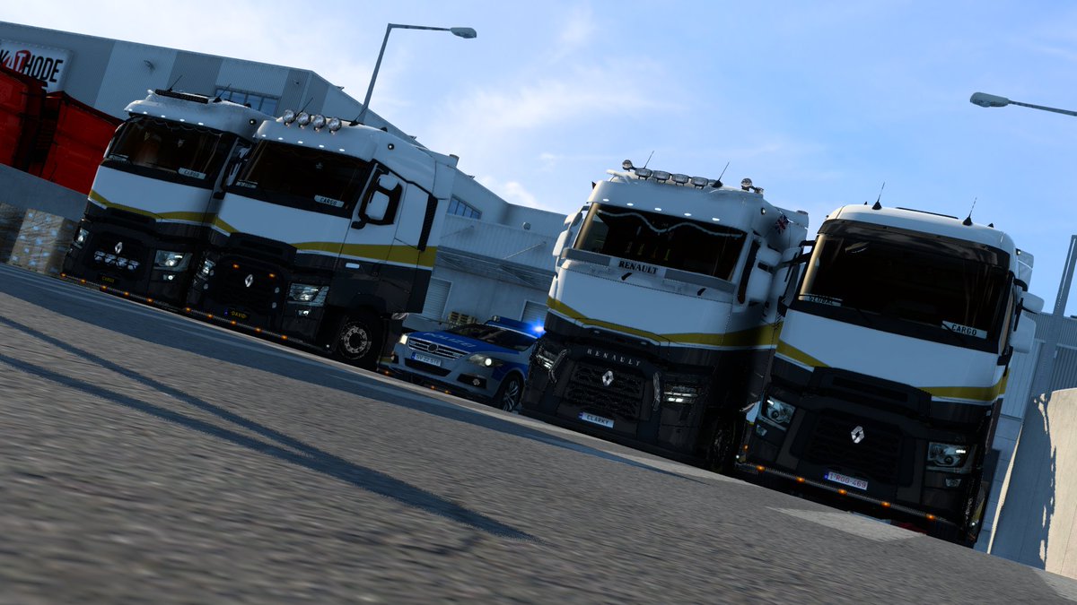 GlobalCargo_VTC's tweet photo. Happy 4 Years @alpineexpres! 

📸GewoonJelle, Stefan22 &amp; David

#ETS2 #EuroTruckSimulator2 #BestCommunityEver https://t.co/s9EyffOXJC