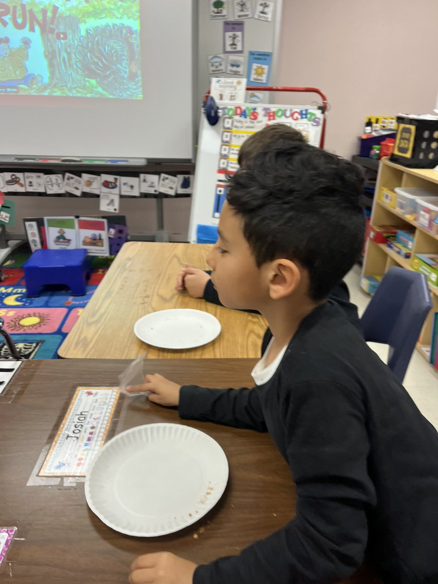 IreneGo71039953's tweet image. Run, Turkey, Run!!! Grilled cheese for Thanksgiving!!! @NISDRabaES #lifeinAle